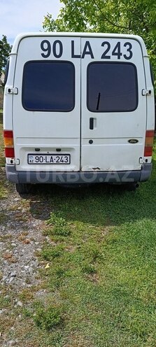 Ford Transit-4