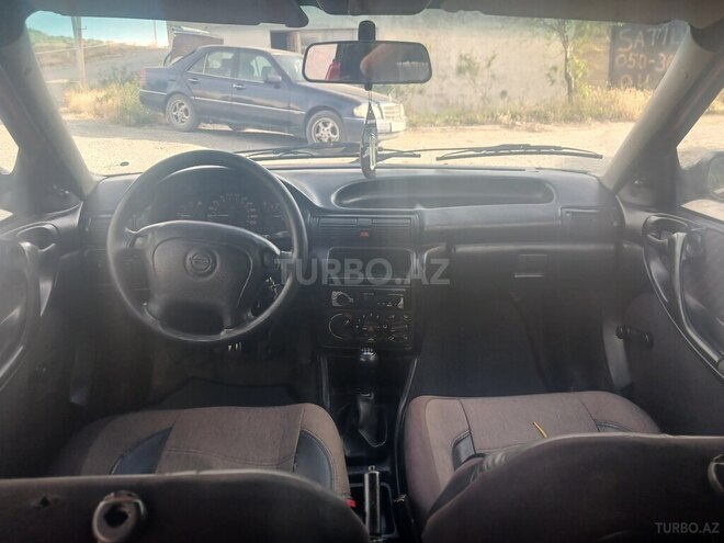 Opel Astra-2