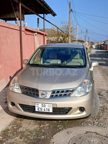 Nissan Tiida-1