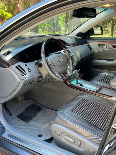 Toyota Avalon-6