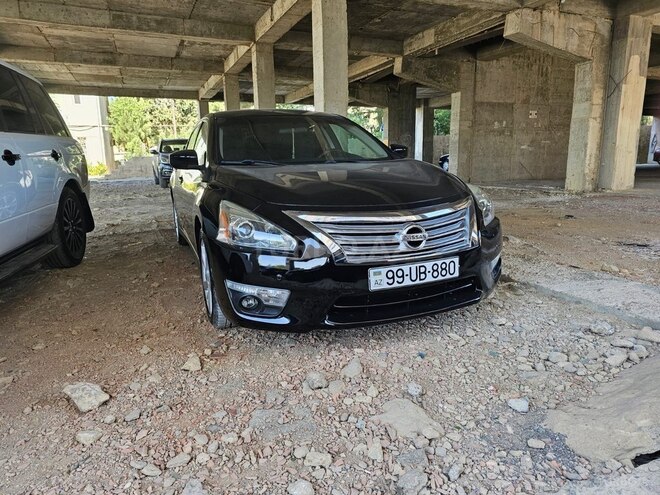 Nissan Altima-2