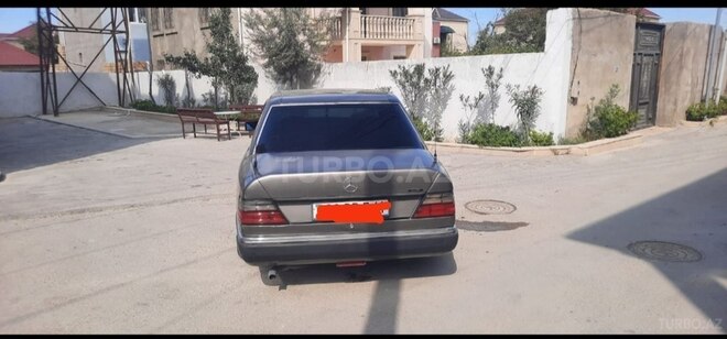 Mercedes 200 E-6