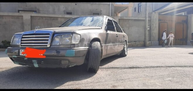 Mercedes 200 E-7
