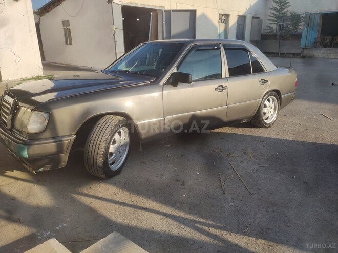Mercedes 200 E-5
