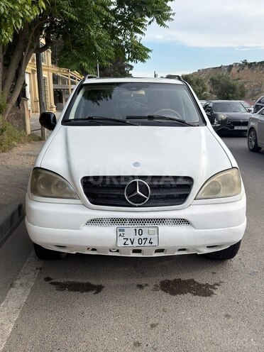 Mercedes ML 320-1
