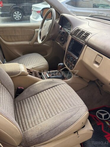 Mercedes ML 320-9