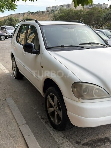 Mercedes ML 320-2
