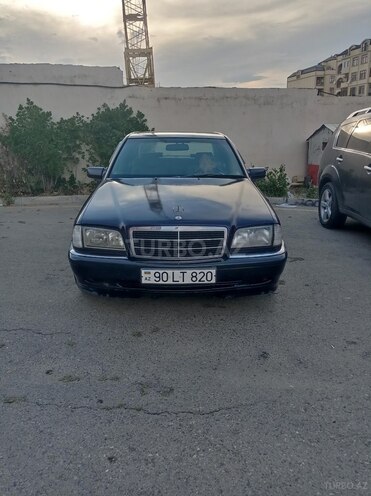 Mercedes C 220-1
