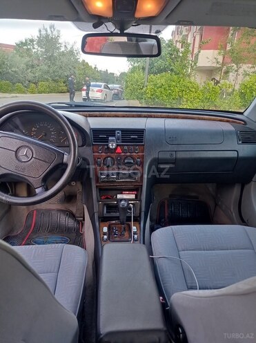 Mercedes C 220-7