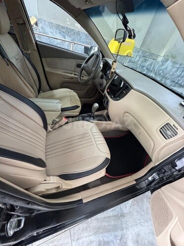 Kia Rio-10