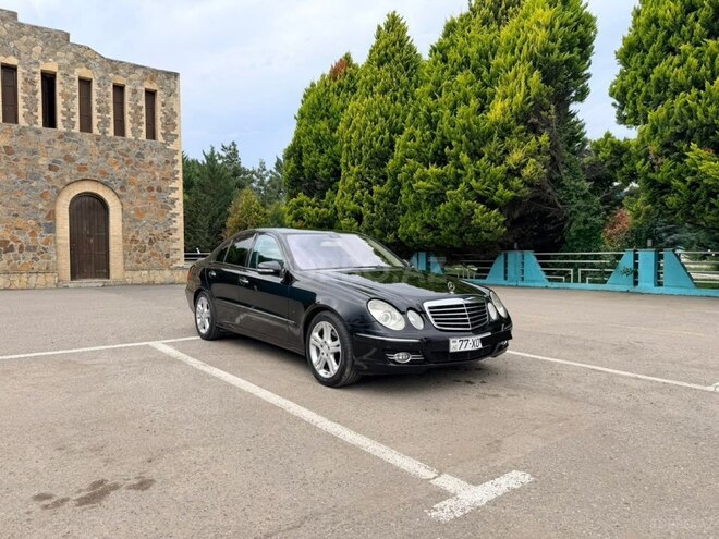 Mercedes E 220-2
