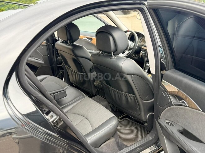 Mercedes E 220-13