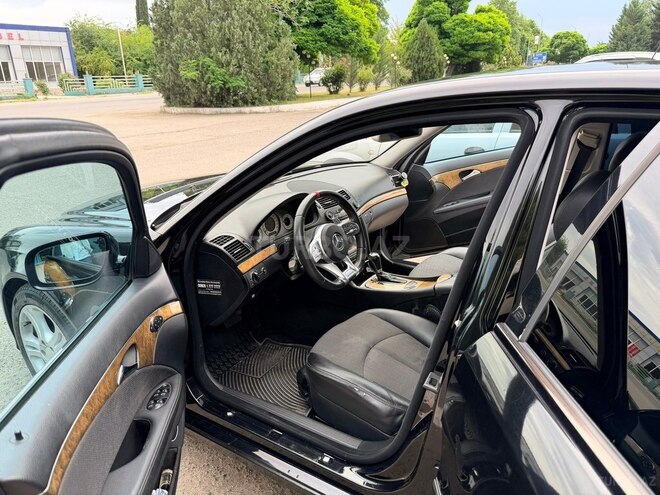 Mercedes E 220-12