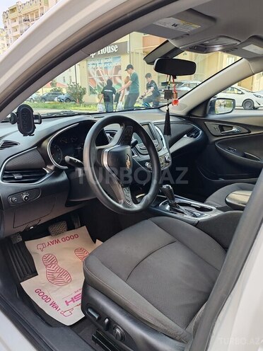 Chevrolet Malibu-8