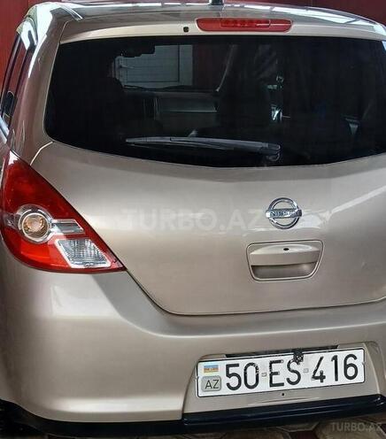 Nissan Tiida-5