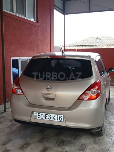 Nissan Tiida-2
