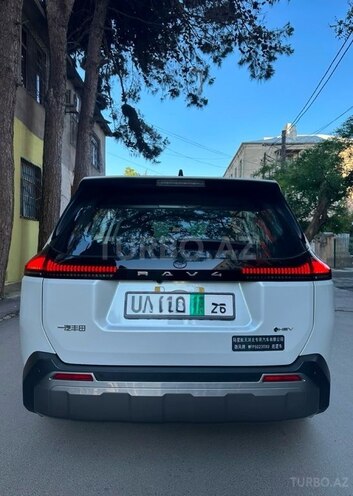 Toyota RAV4-4