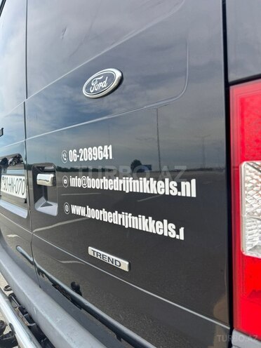 Ford Transit-18