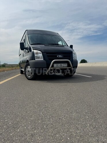 Ford Transit-2