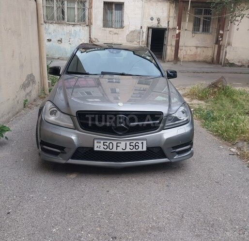 Mercedes C 300-1