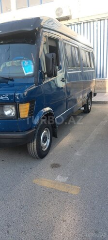 Mercedes 208 D-2