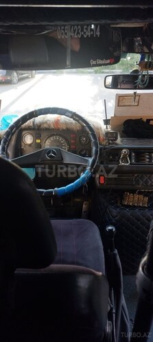 Mercedes 208 D-7