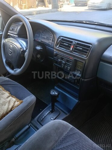 Opel Vectra-8