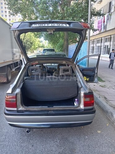 Opel Vectra-6
