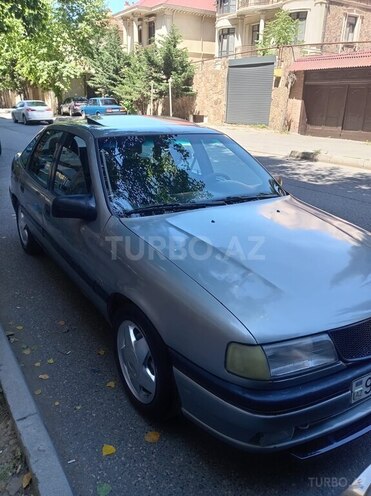 Opel Vectra-14