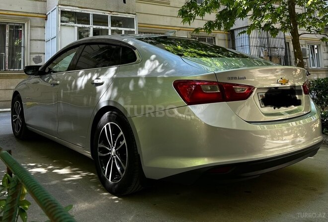 Chevrolet Malibu-5