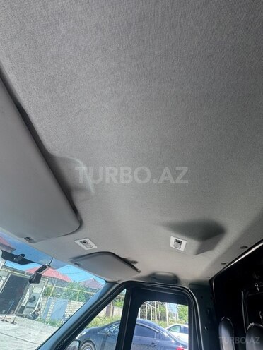 Ford Transit-20