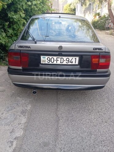 Opel Vectra-16