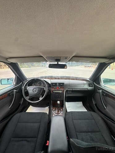 Mercedes C 240-16
