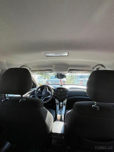 Chevrolet Cruze-10