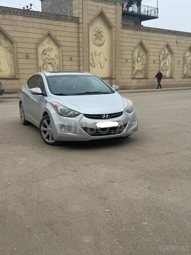Hyundai Elantra-5