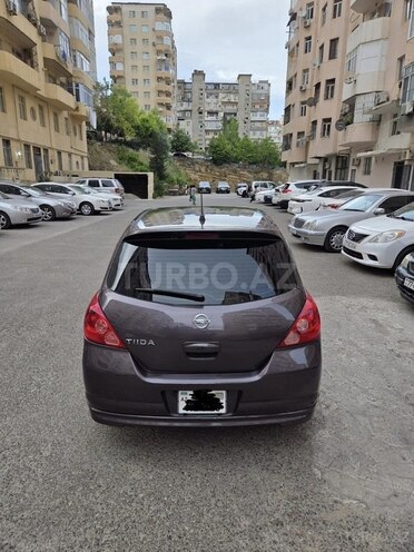 Nissan Tiida-7