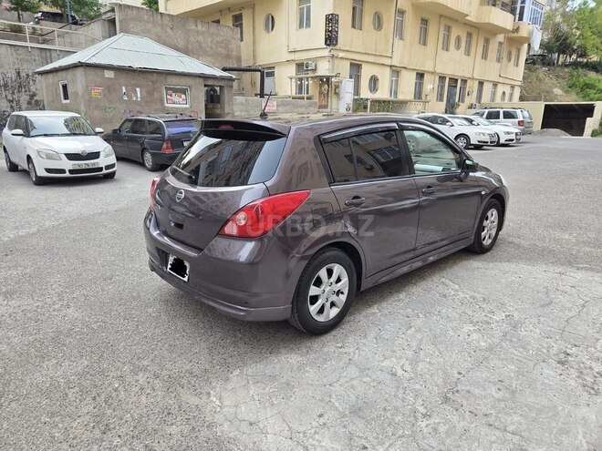 Nissan Tiida-8