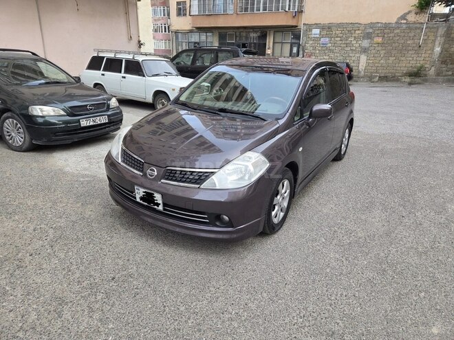 Nissan Tiida-2