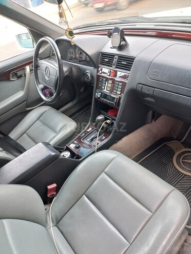 Mercedes C 280-4