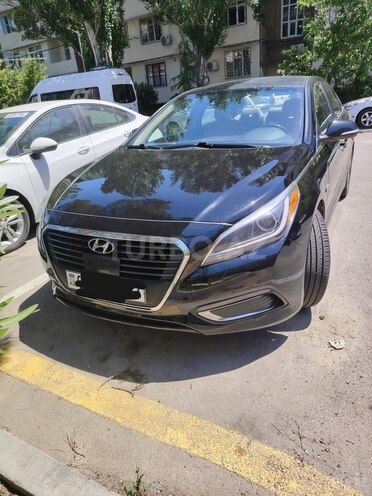 Hyundai Sonata-1