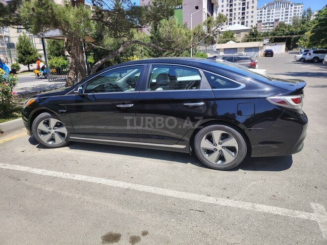 Hyundai Sonata-3