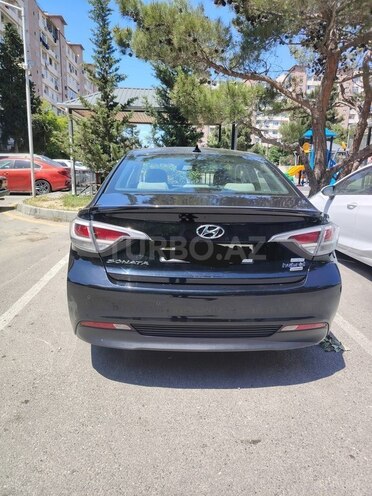 Hyundai Sonata-4