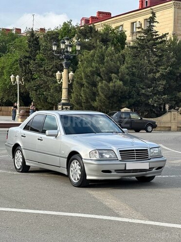Mercedes C 240-13