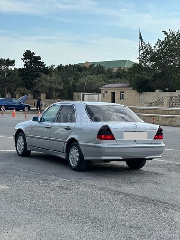 Mercedes C 240-7