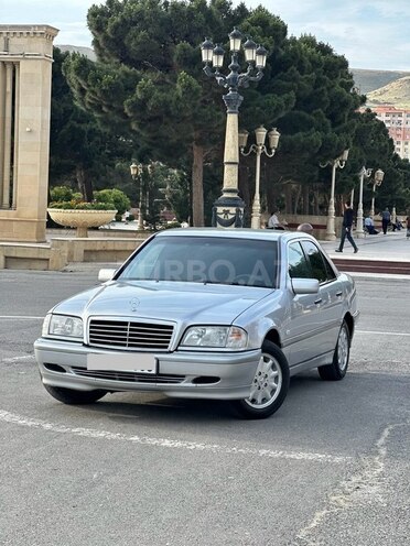 Mercedes C 240-1