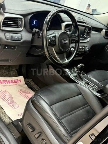Kia Sorento-11