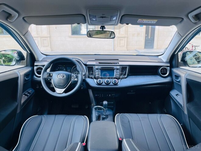 Toyota RAV4-2