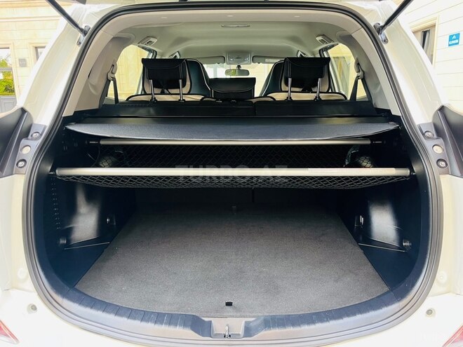 Toyota RAV4-3