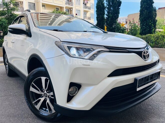 Toyota RAV4-4
