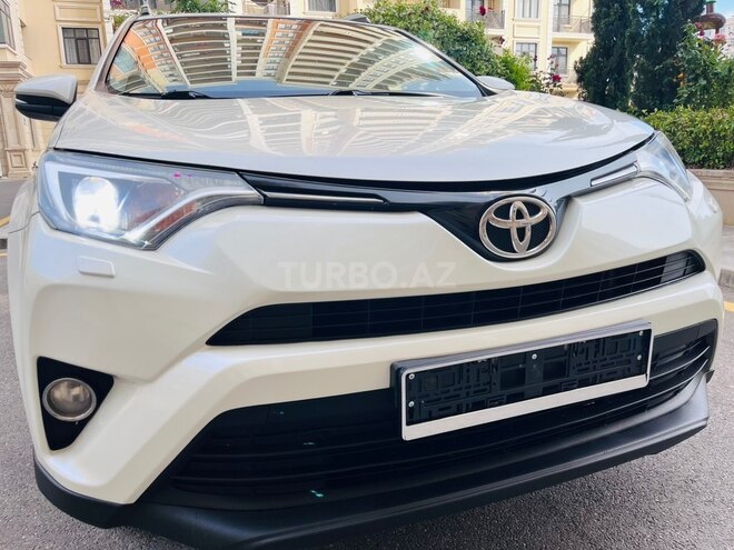 Toyota RAV4-1